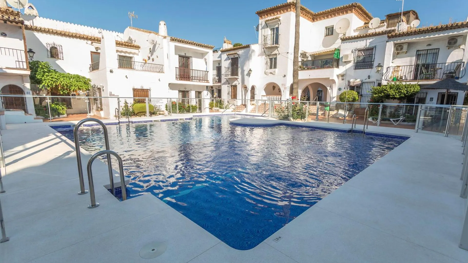 Canovas Nerja - Nueva Nerja - Pueblo Andaluz 95 0*,
